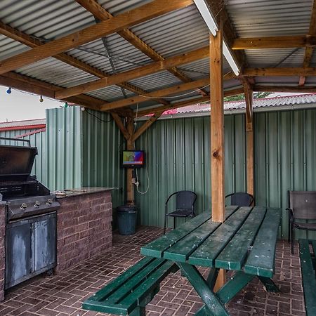 Heywood Motor Inn Dış mekan fotoğraf